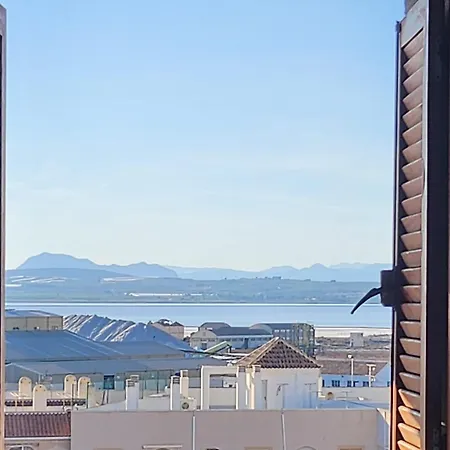 Apartment 2 Bed Penthouse Close To The *