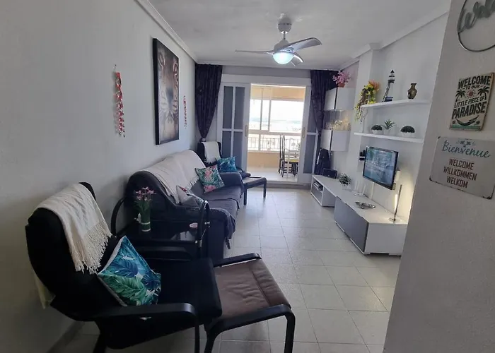 Apartament 2 Bed View Penthouse Close To The